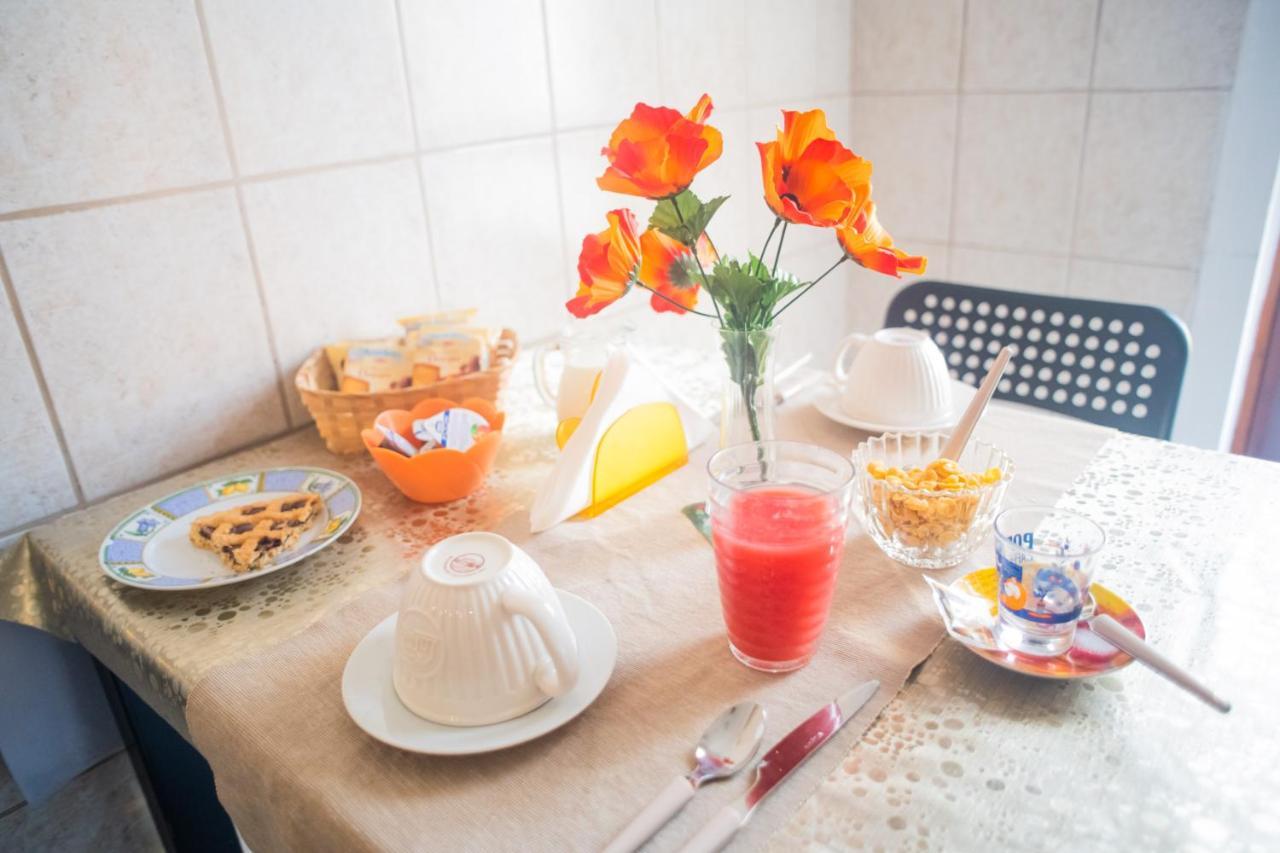 B&B Italo House Opera Dış mekan fotoğraf