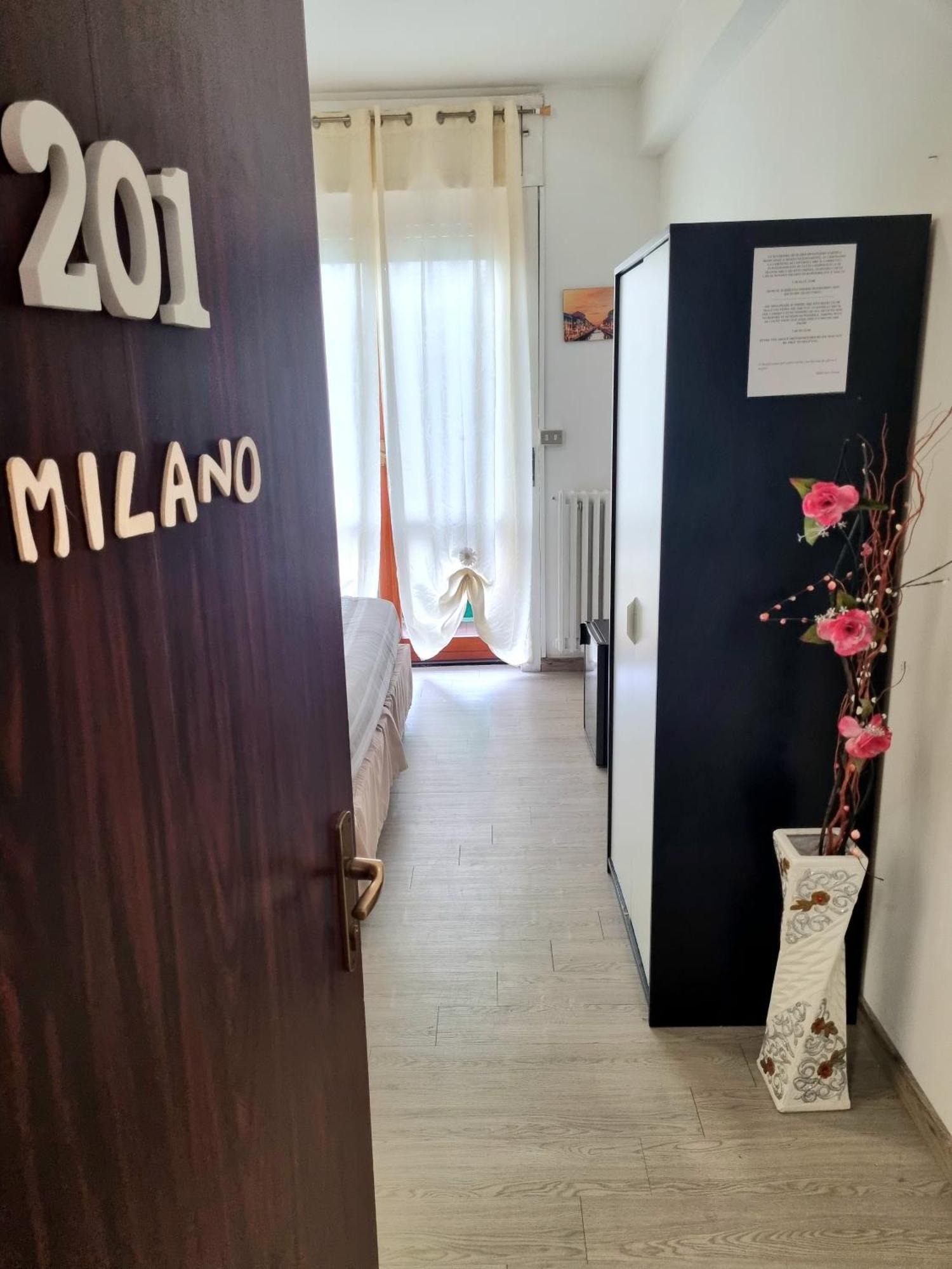B&B Italo House Opera Dış mekan fotoğraf